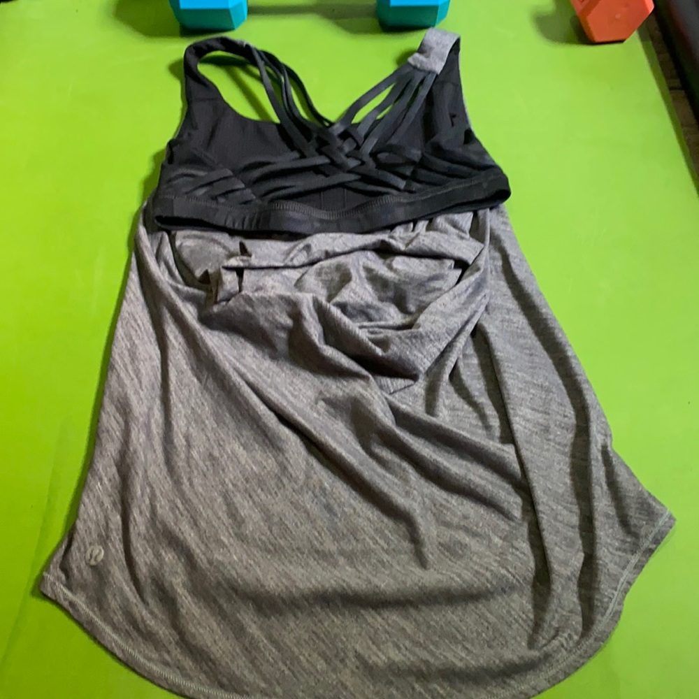 Lululemon workout top